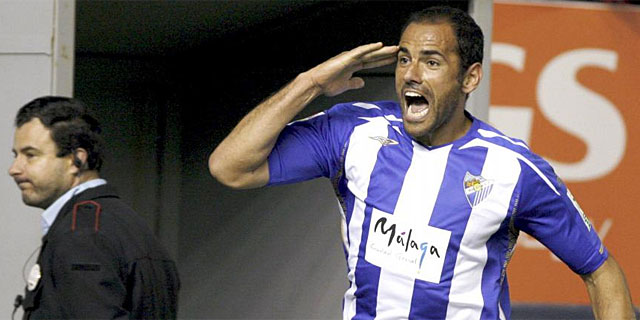 Salva Ballesta celebra un gol en su época en activo en el Málaga. (EFE) Salva Ballesta celebra un gol en su época en activo en el Málaga. (EFE)