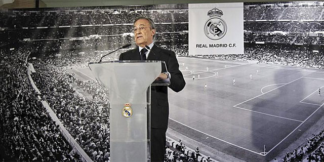 Florentino Pérez, durante su rueda de prensa en el Bernabéu. (Foto: Efe)