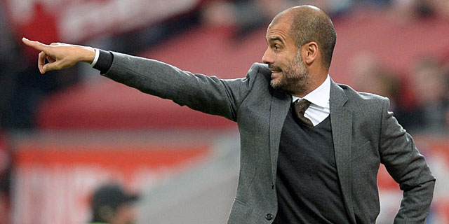Guardiola dando instrucciones en un partido con el Bayern. Foto | AFP Guardiola dando instrucciones en un partido con el Bayern. Foto | AFP