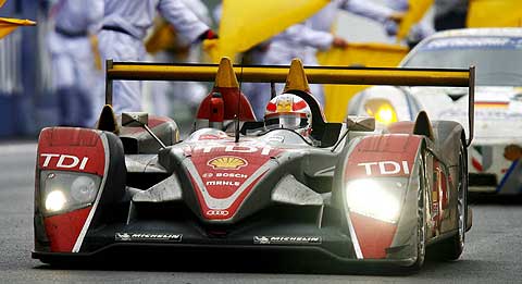 El Audi R10 pilotado por Capello, Kristensen, McNish tras ganar las 24 horas de Le Mans. Foto: Efe.