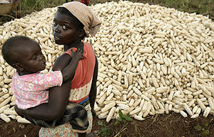 Una mujer con su hijo en Malawi. (Foto: REUTERS) Una mujer con su hijo en Malawi. (Foto: REUTERS)