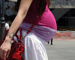 Embarazada es atropellada #encoatza -Diario Presencia-