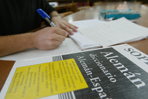 Un alumno estudiando. (Foto: Antonio Heredia) Un alumno estudiando. (Foto: Antonio Heredia)