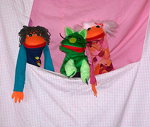 Tres de las marionetas del proyecto (Foto: Universidad de Granada) Tres de las marionetas del proyecto (Foto: Universidad de Granada)