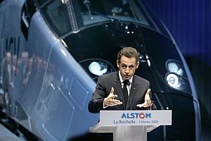 Sarkozy se mostró "emocionado' por el nuevo avance tecnológico de Alstom. (Foto: AP) Vea más fotos