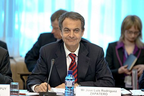 El presidente del Gobierno español José Luis Rodríguez Zapatero, al comienzo de la Cumbre europea. | Efe