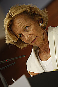 Elena Salgado, ministra de Economía. | Juan Carlos Hidalgo Elena Salgado, ministra de Economía. | Juan Carlos Hidalgo