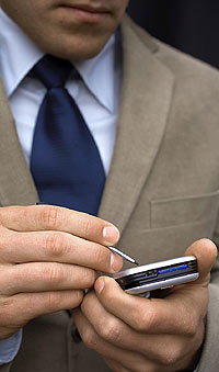 Un estudio de Toshiba Mobile revela que el 90% de los ejecutivos almacena informaci�n confidencial en sus dispositivos m�viles.