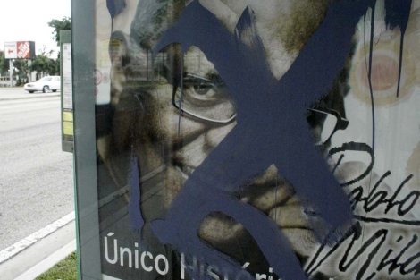 Un cartel pintado del concierto de Pablo Milanés. I Reuters