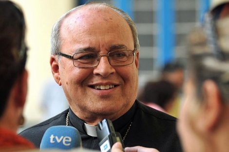 El Cardenal Ortega conversa con la prensa en La Habana. | Efe