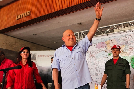 Hugo Chávez en una reunión con seguidores del PSUV en Maracay. | Efe