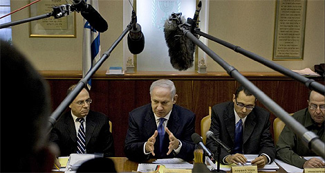 Benjamin Netanyahu durante una rueda de prensa.| AP