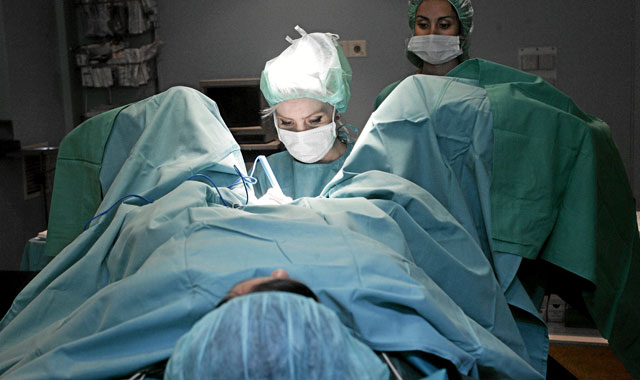 Una intervención de cirugía íntima. | D. Sinova